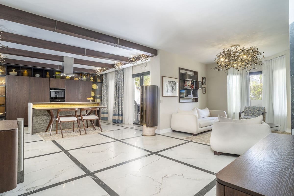 3 sovrum Lägenhet till salu i Marbella - 595 000 € (Ref: 9552411)