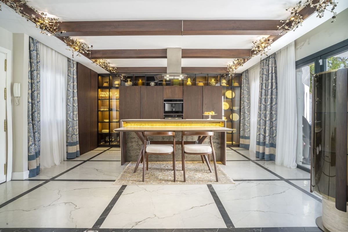 3 sovrum Lägenhet till salu i Marbella - 595 000 € (Ref: 9552411)