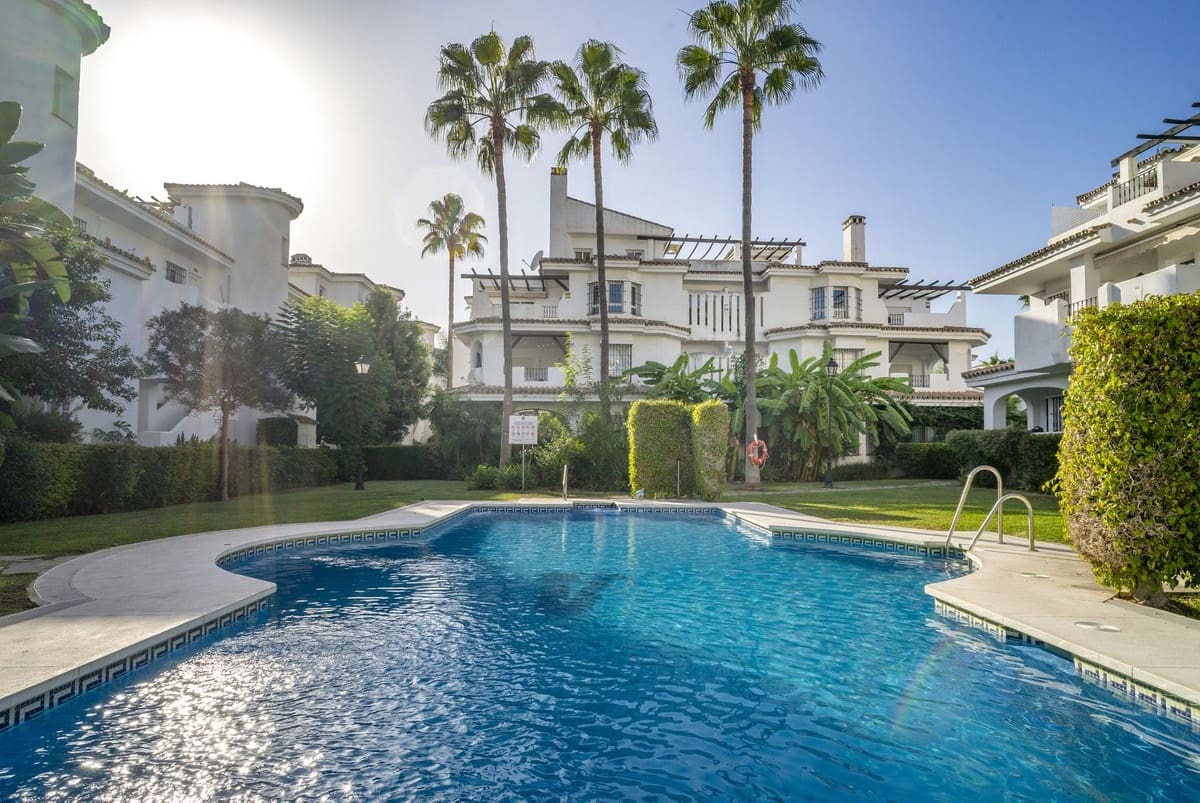 3 sovrum Lägenhet till salu i Marbella - 595 000 € (Ref: 9552411)