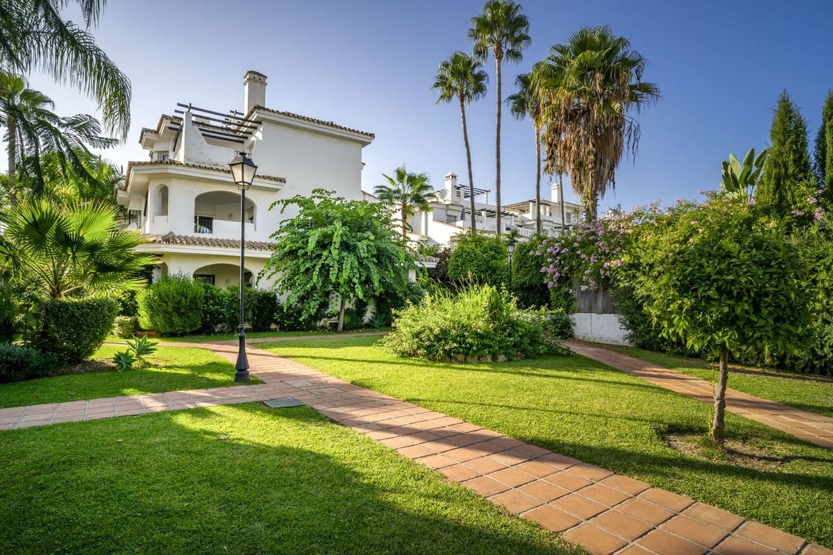 3 sovrum Lägenhet till salu i Marbella - 595 000 € (Ref: 9552411)