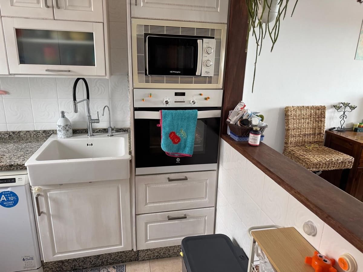 3 makuuhuone Asunto myytävänä paikassa Manilva mukana uima-altaan 
autotalli - 350 000 € (Ref: 9558723)