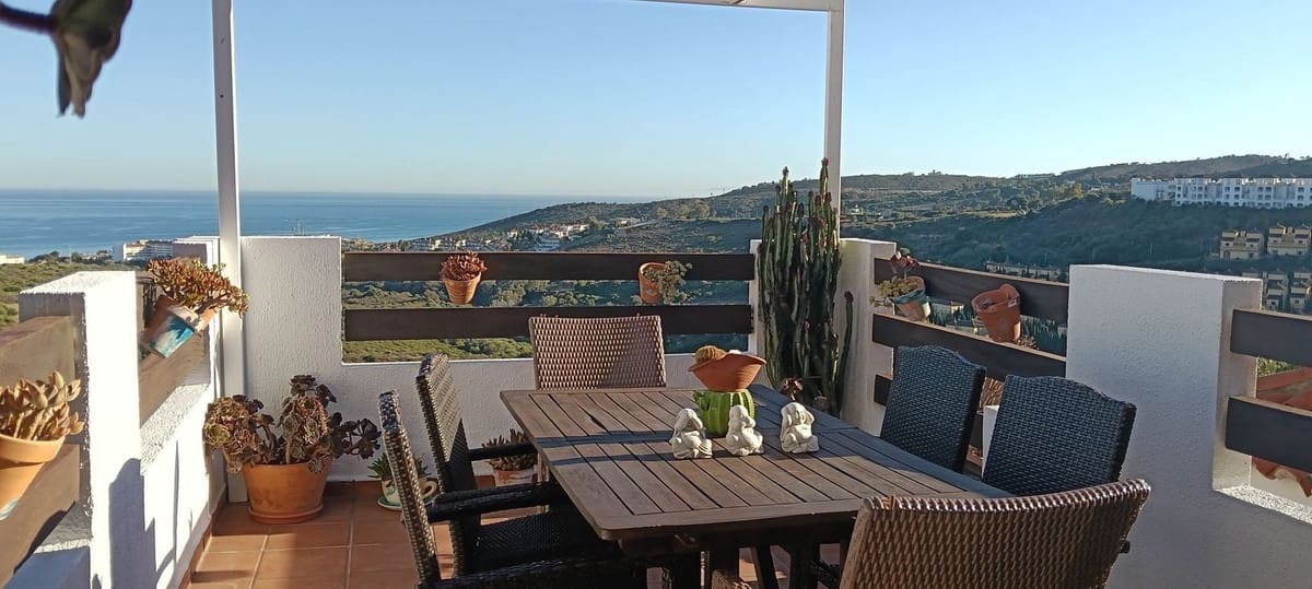 3 makuuhuone Asunto myytävänä paikassa Manilva mukana uima-altaan 
autotalli - 350 000 € (Ref: 9558723)