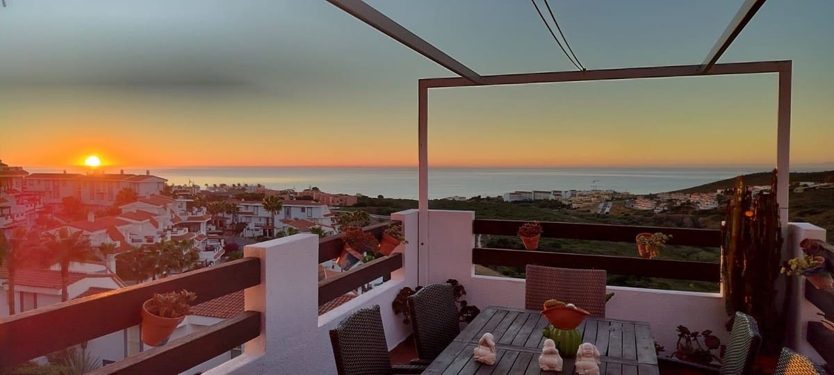 3 makuuhuone Asunto myytävänä paikassa Manilva mukana uima-altaan 
autotalli - 350 000 € (Ref: 9558723)