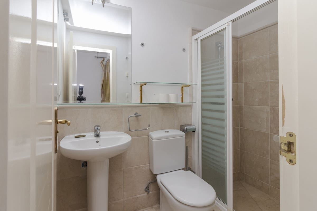 Piso de 3 habitaciones en Marbella en venta con piscina garaje - 550.000 € (Ref: 9559057)