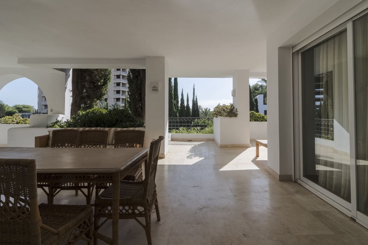 Piso de 3 habitaciones en Marbella en venta con piscina garaje - 550.000 € (Ref: 9559057)