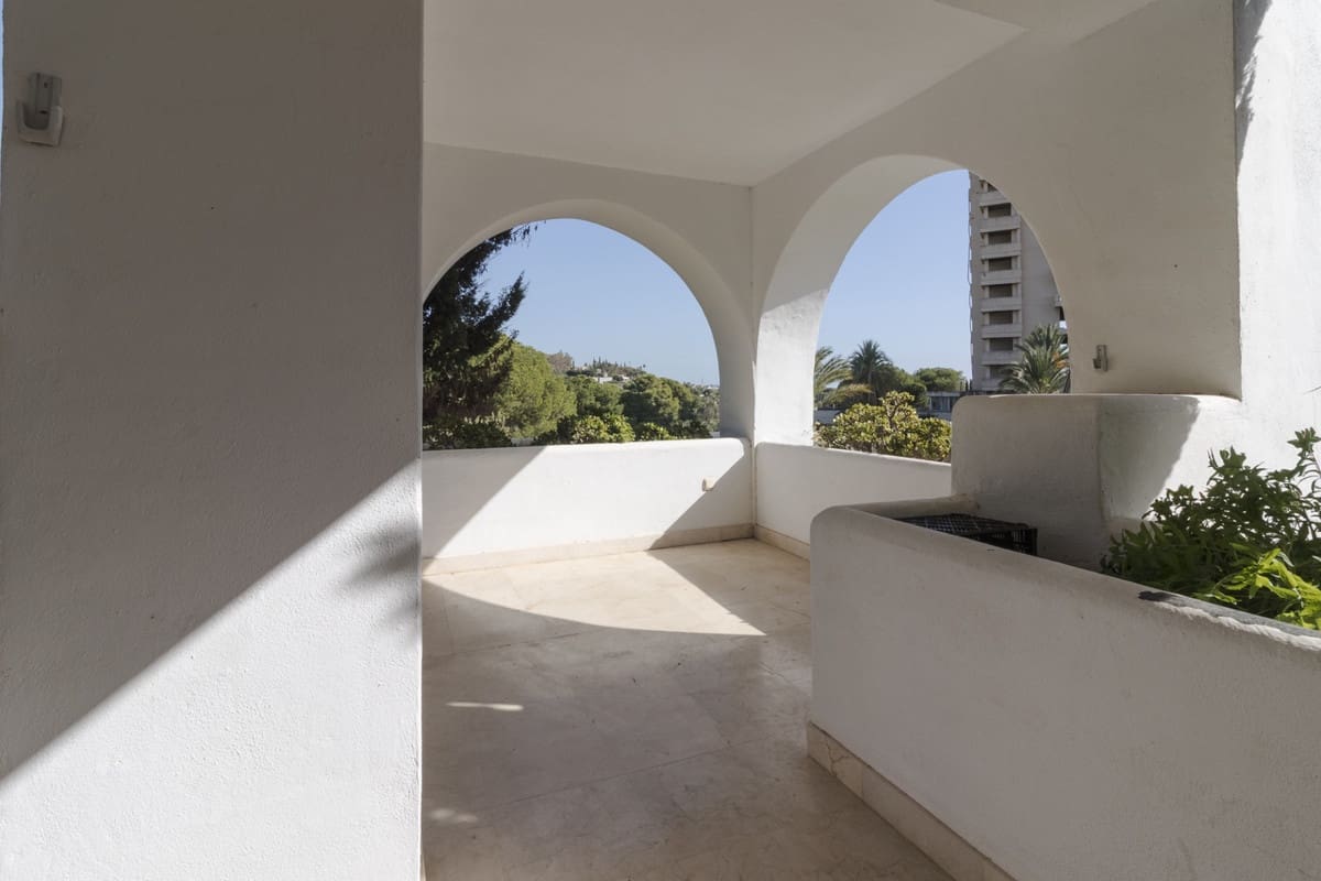 Piso de 3 habitaciones en Marbella en venta con piscina garaje - 550.000 € (Ref: 9559057)