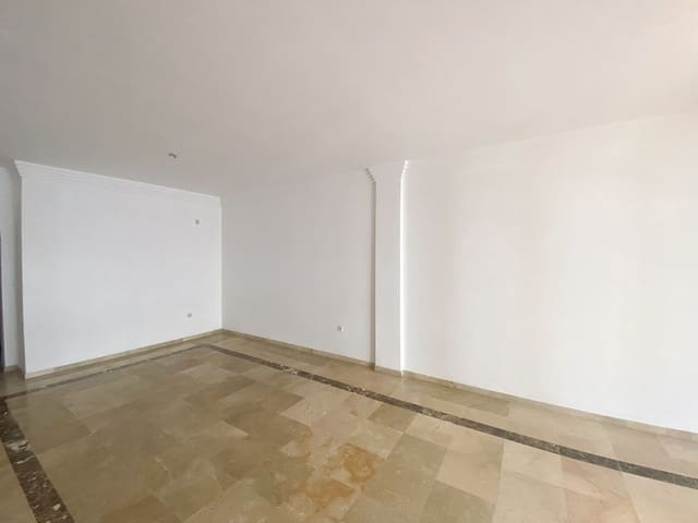 2 quarto Apartamento para venda em Nueva Andalucía Centro, Marbella com piscina garagem - 445 410 € (Ref: 9559059)