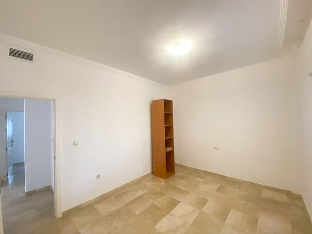 2 quarto Apartamento para venda em Nueva Andalucía Centro, Marbella com piscina garagem - 445 410 € (Ref: 9559059)