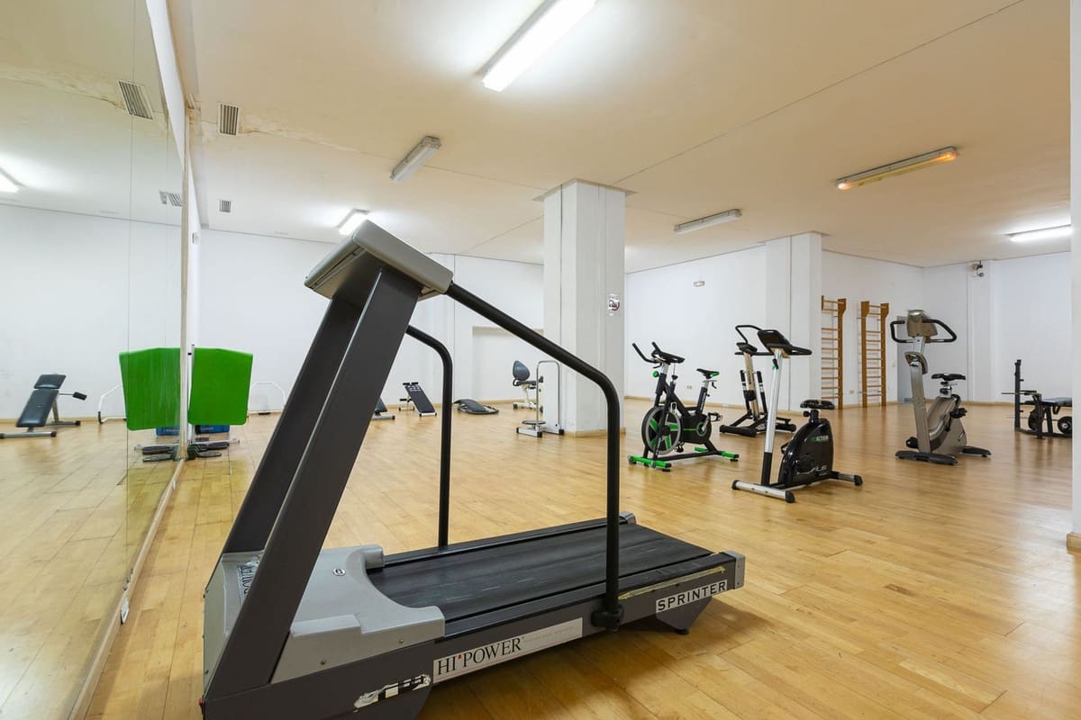 2 soverom Leilighet til salgs i Marbella med svømmebasseng garasje - € 595 000 (Ref: 9559060)