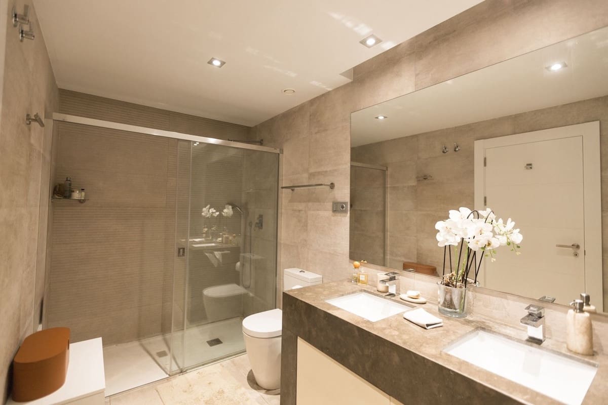 2 sypialnia Mieszkanie na sprzedaż w Marbella z basenem garażem - 699 000 € (Ref: 9559063)