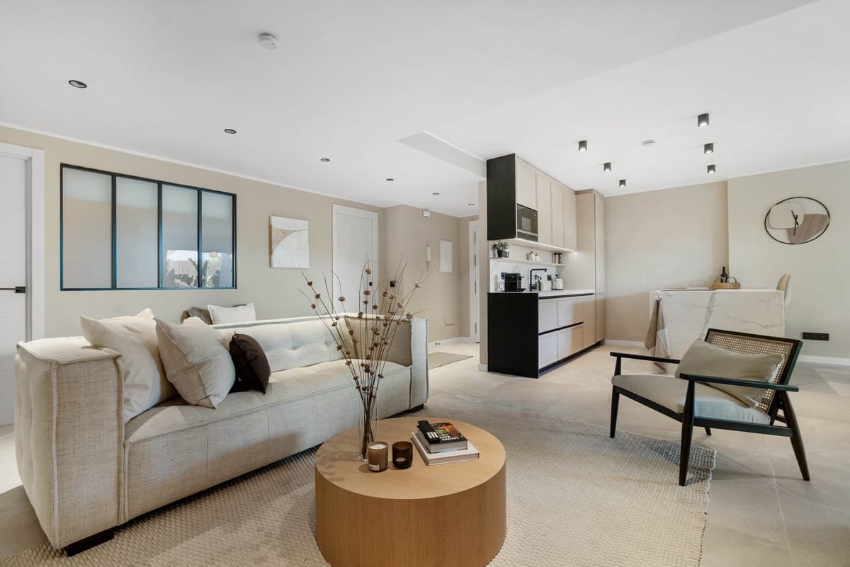 4 sovrum Lägenhet till salu i Marbella med pool garage - 695 000 € (Ref: 9559065)