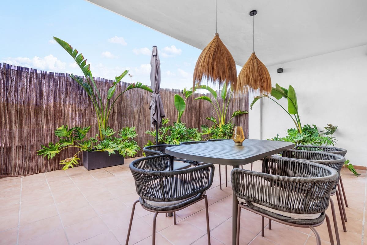 4 sovrum Lägenhet till salu i Marbella med pool garage - 695 000 € (Ref: 9559065)