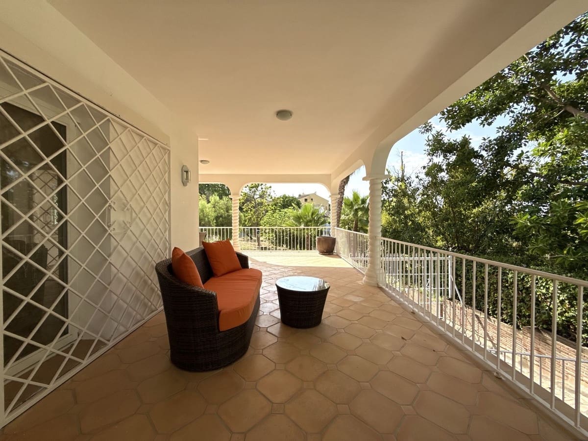 3 soveværelse Villa til salg i Marbella med garage - € 649.000 (Ref: 9559369)