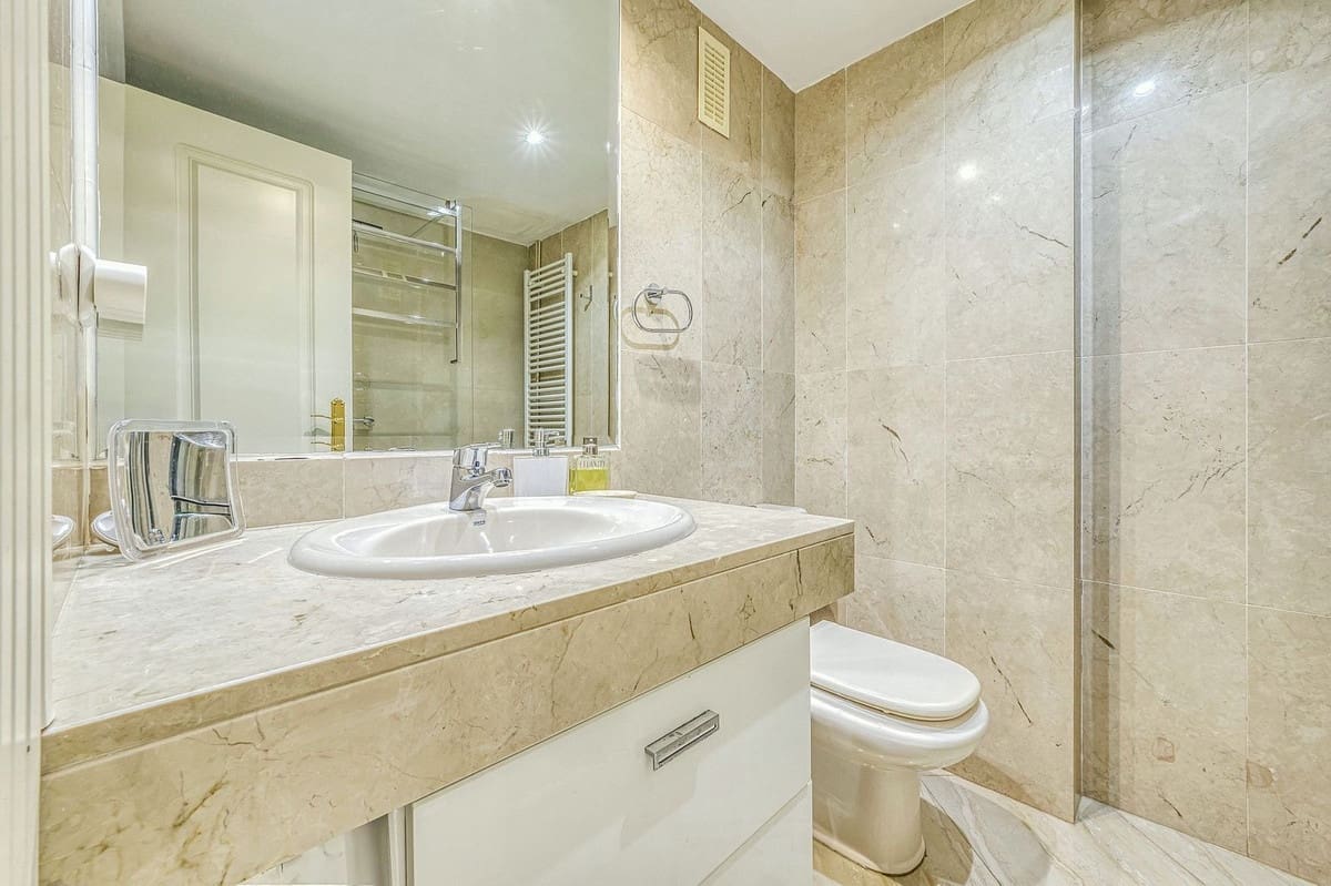 2 Zimmer Wohnung zu verkaufen in Marbella mit Pool Garage - 495.000 € (Ref: 9559370)