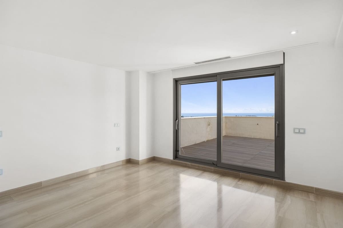 3 Zimmer Wohnung zu verkaufen in Benahavis mit Garage - 995.000 € (Ref: 9559372)