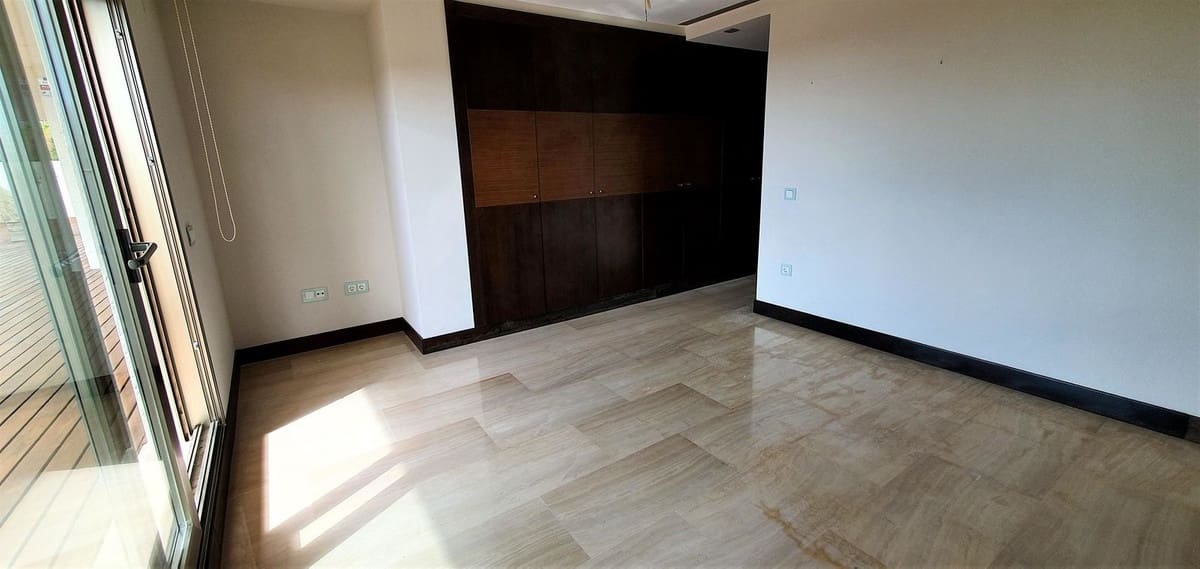 3 Zimmer Wohnung zu verkaufen in Benahavis mit Garage - 995.000 € (Ref: 9559372)