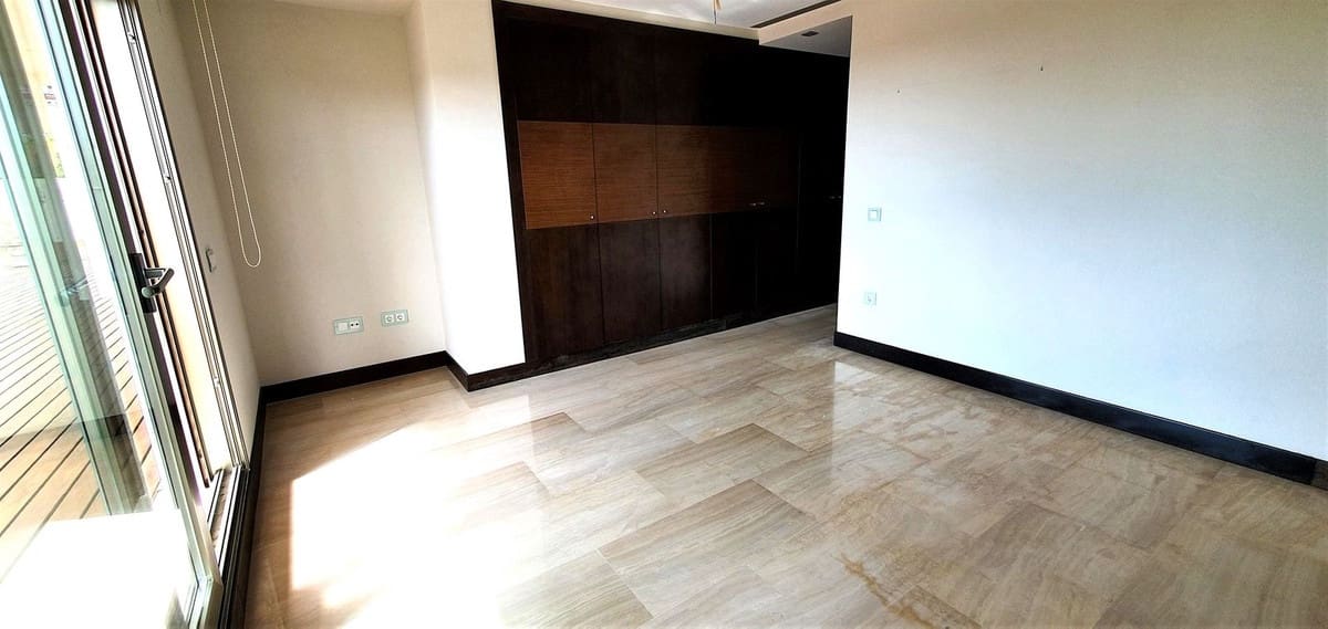 3 Zimmer Wohnung zu verkaufen in Benahavis mit Garage - 995.000 € (Ref: 9559372)