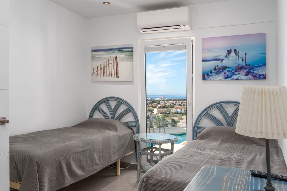 5 soverom Villa til salgs i Mijas med svømmebasseng garasje - € 1 650 000 (Ref: 9559373)