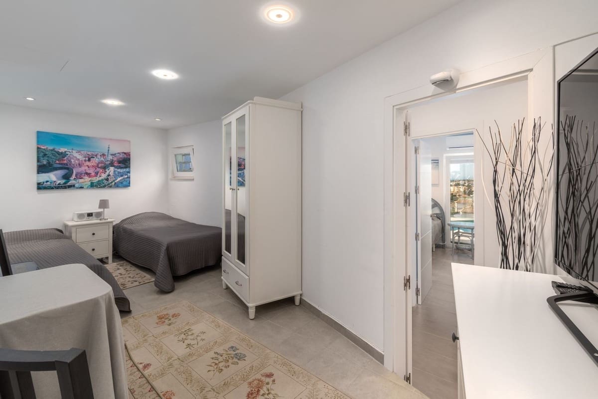 5 soverom Villa til salgs i Mijas med svømmebasseng garasje - € 1 650 000 (Ref: 9559373)