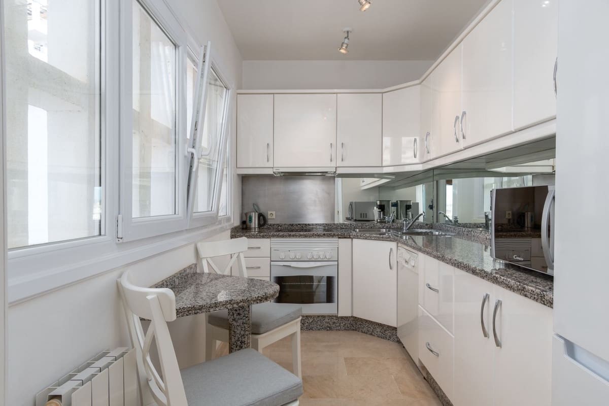 5 soverom Villa til salgs i Mijas med svømmebasseng garasje - € 1 650 000 (Ref: 9559373)