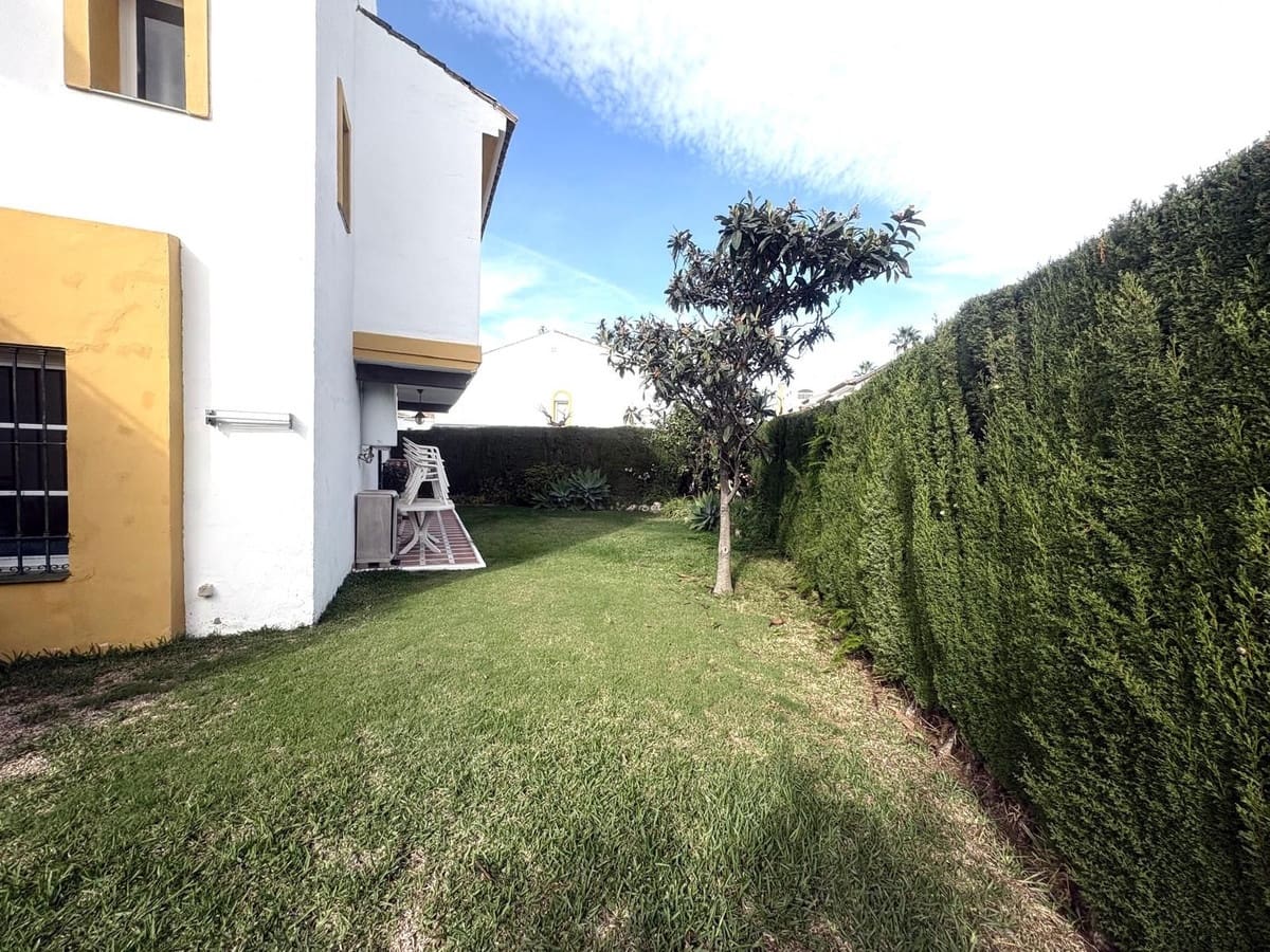 5 bedroom Villa for sale in Cancelada with pool - € 695,000 (Ref: 9559769)