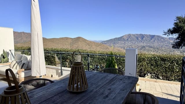 3 camera da letto Villa in vendita in Santa María, Marbella con piscina garage - 850.000 € (Rif: 9562172)