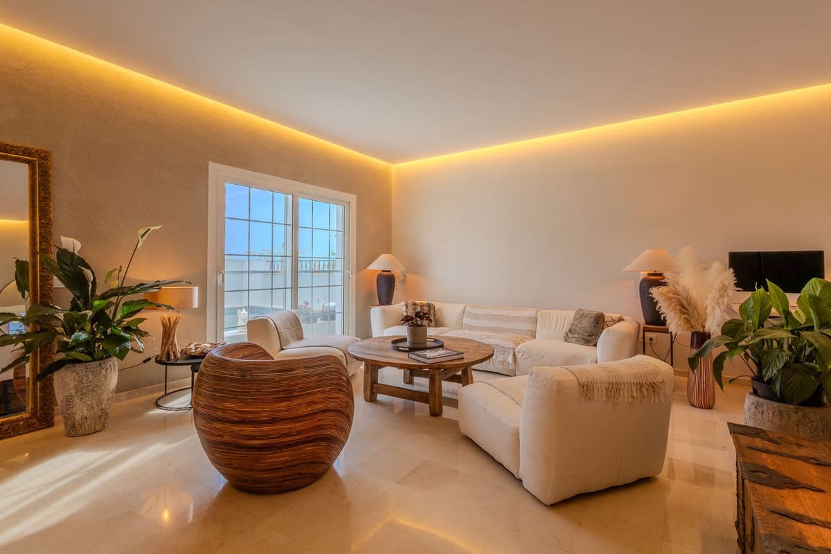 4 sovrum Villa till salu i Marbella med pool garage - 2 395 000 € (Ref: 9562250)