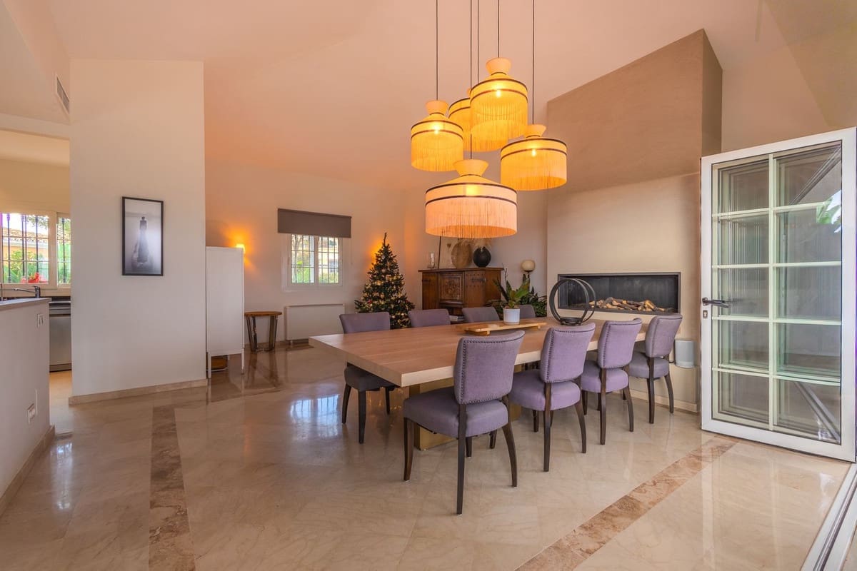 4 sovrum Villa till salu i Marbella med pool garage - 2 395 000 € (Ref: 9562250)