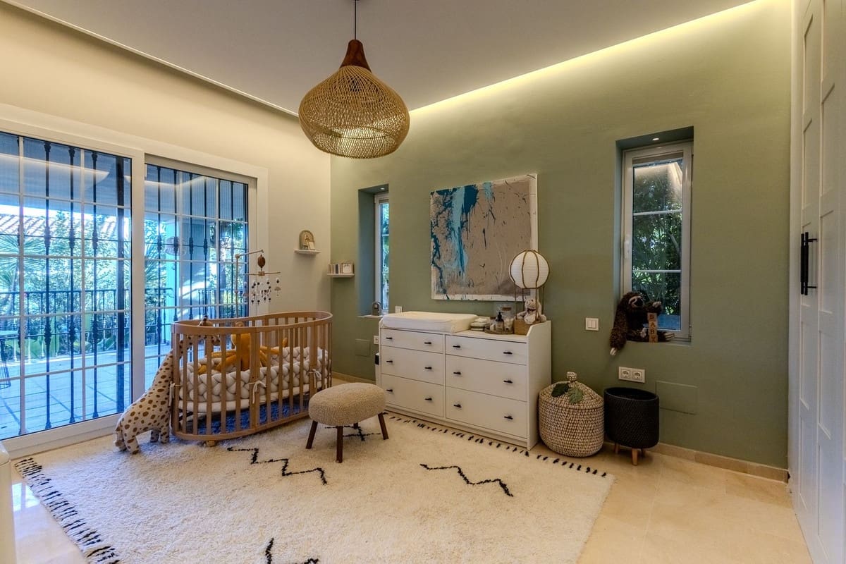 4 sovrum Villa till salu i Marbella med pool garage - 2 395 000 € (Ref: 9562250)