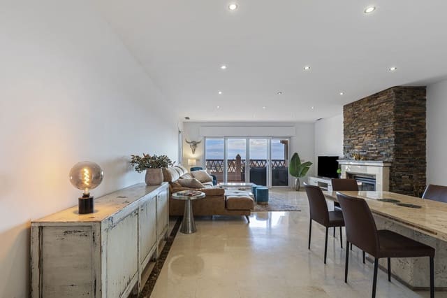 Piso de 3 habitaciones en Benahavís pueblo, Benahavís en venta con piscina garaje - 690.000 € (Ref: 9562253)