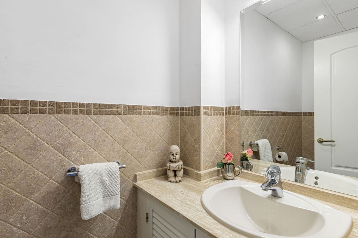 3 soveværelse Lejlighed til salg i Benahavis med swimmingpool garage - € 690.000 (Ref: 9562253)