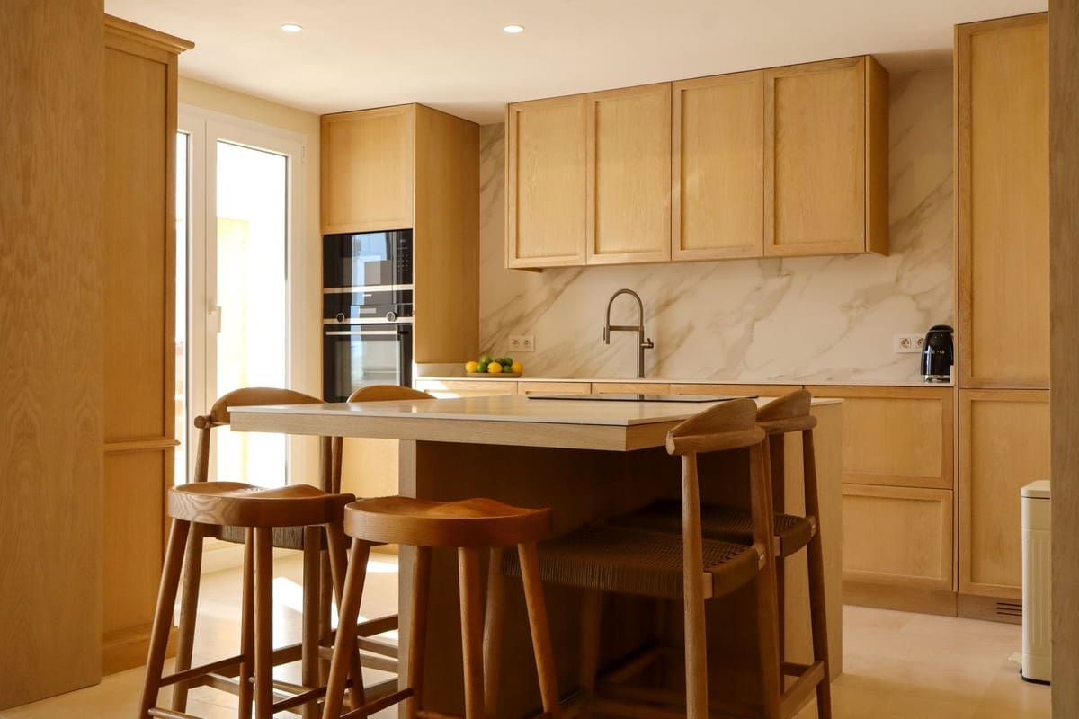 3 makuuhuone Asunto myytävänä paikassa Marbella mukana uima-altaan - 1 390 000 € (Ref: 9562254)