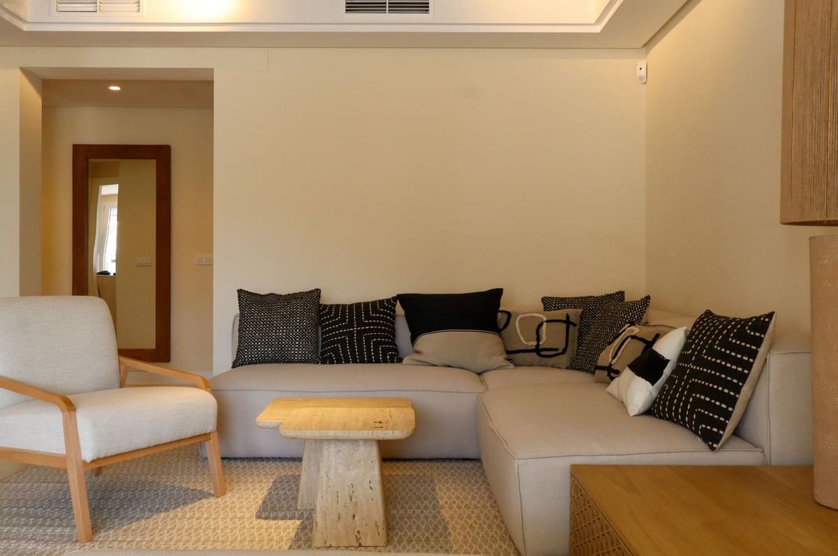 3 makuuhuone Asunto myytävänä paikassa Marbella mukana uima-altaan - 1 390 000 € (Ref: 9562254)