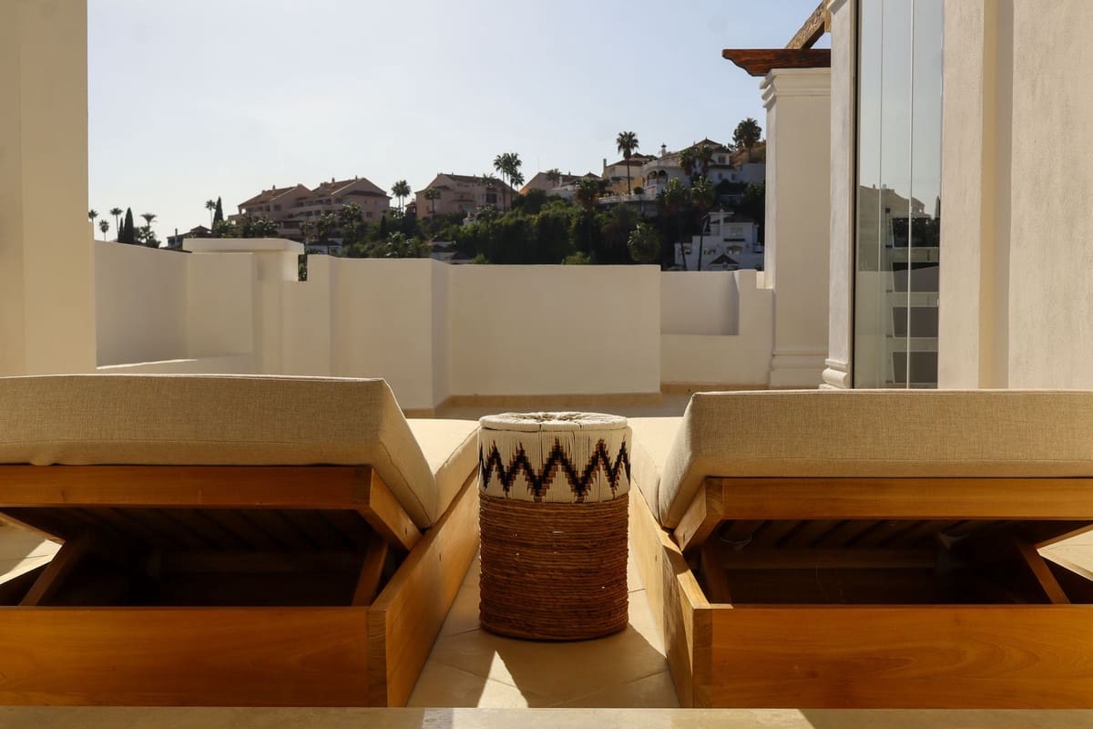 3 makuuhuone Asunto myytävänä paikassa Marbella mukana uima-altaan - 1 390 000 € (Ref: 9562254)