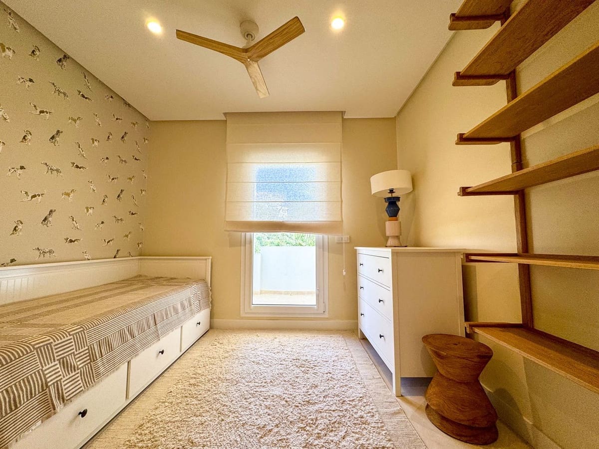 3 makuuhuone Asunto myytävänä paikassa Marbella mukana uima-altaan - 1 390 000 € (Ref: 9562254)