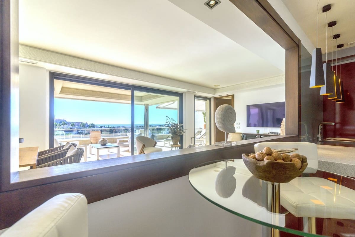 2 Zimmer Wohnung zu verkaufen in Marbella mit Pool Garage - 1.050.000 € (Ref: 9562259)