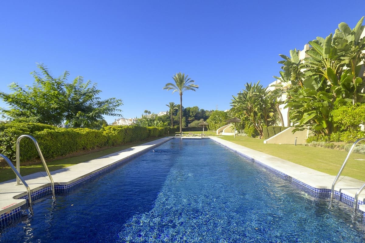 2 Zimmer Wohnung zu verkaufen in Marbella mit Pool Garage - 1.050.000 € (Ref: 9562259)