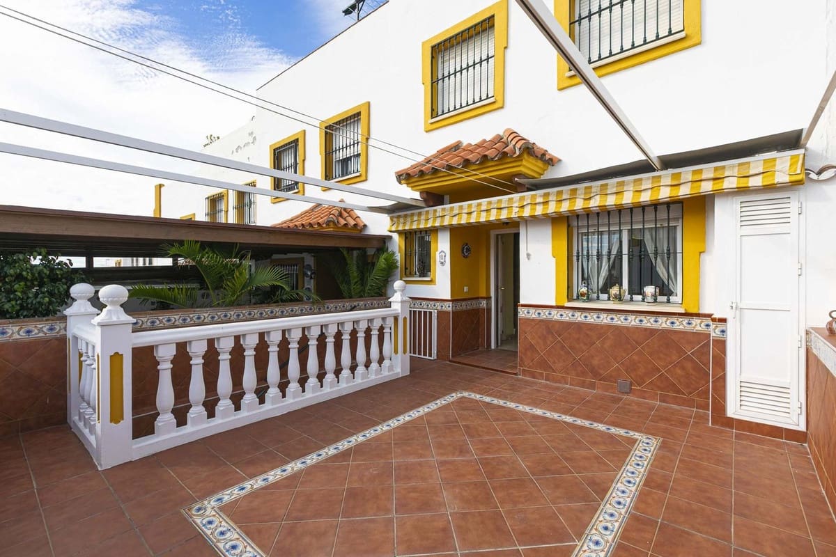 Chalet de 6 habitaciones en Marbella en venta con garaje - 610.000 € (Ref: 9562260)