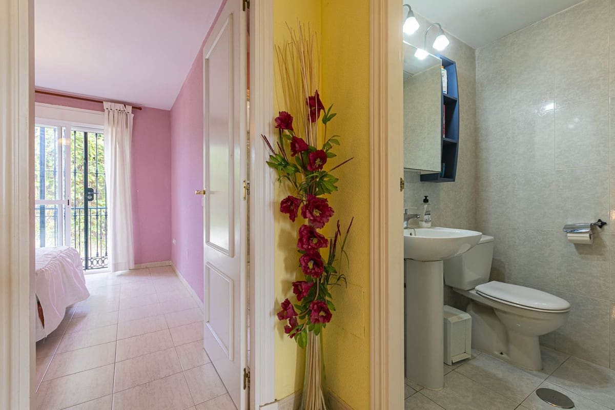 Chalet de 6 habitaciones en Marbella en venta con garaje - 610.000 € (Ref: 9562260)