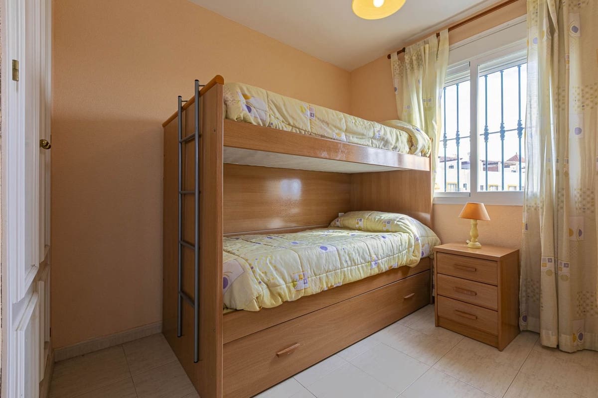 Chalet de 6 habitaciones en Marbella en venta con garaje - 610.000 € (Ref: 9562260)