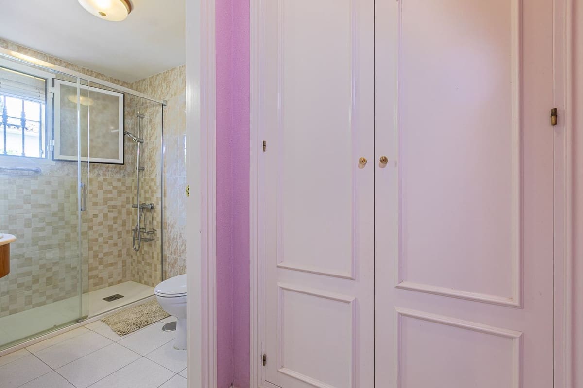 Chalet de 6 habitaciones en Marbella en venta con garaje - 610.000 € (Ref: 9562260)