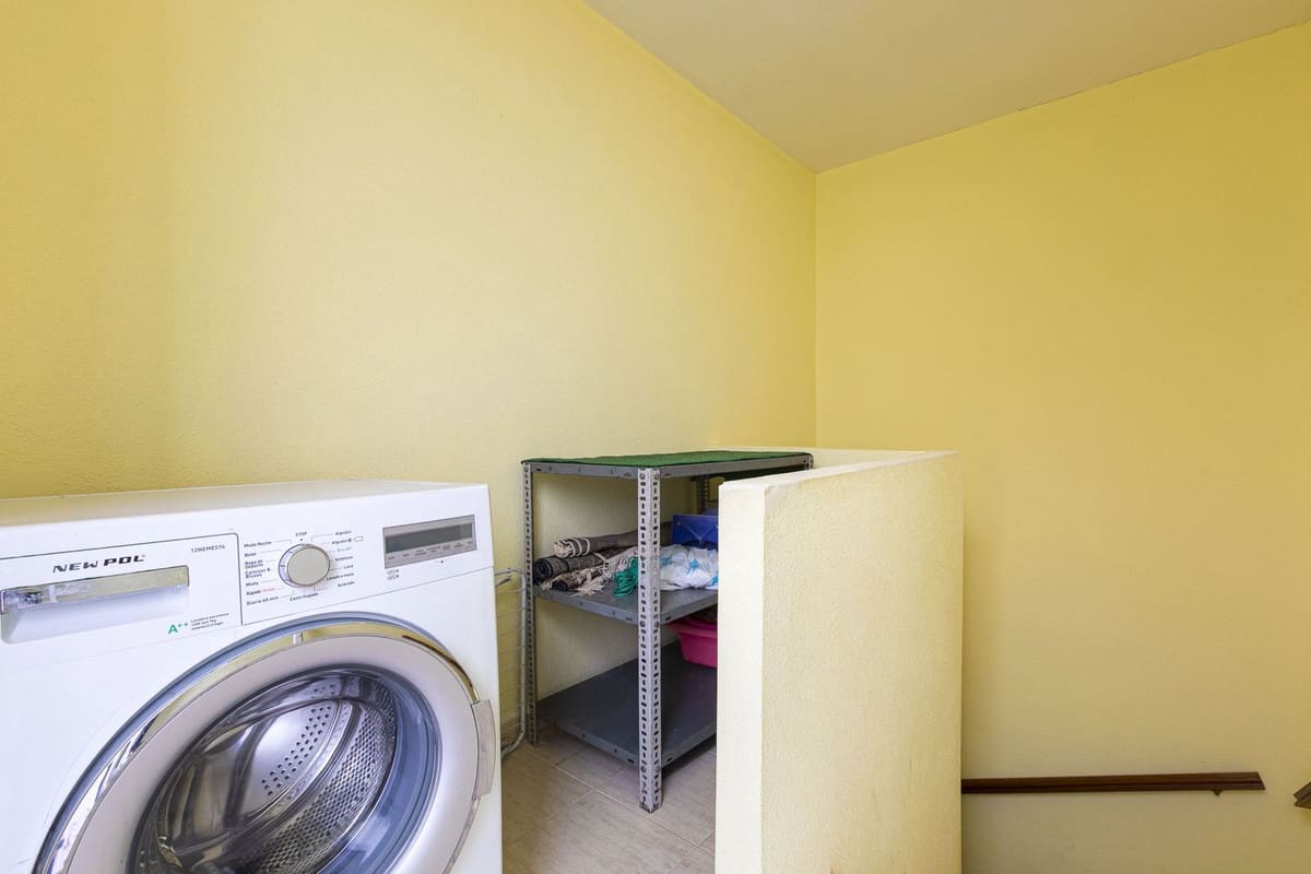 Chalet de 6 habitaciones en Marbella en venta con garaje - 610.000 € (Ref: 9562260)