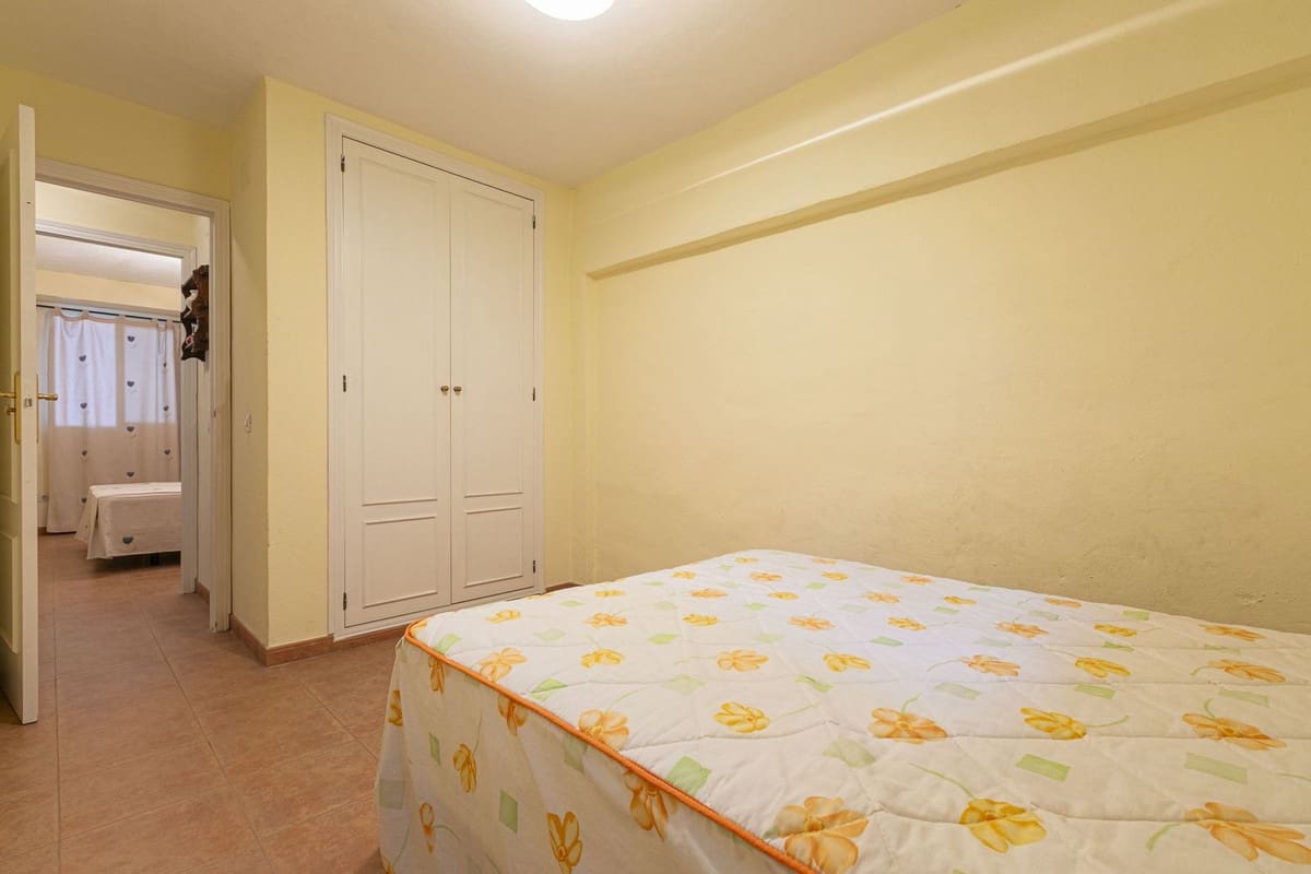 Chalet de 6 habitaciones en Marbella en venta con garaje - 610.000 € (Ref: 9562260)