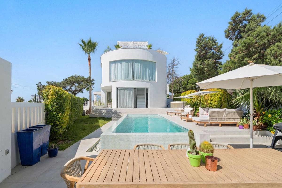 3 sovrum Villa till salu i Marbella med pool garage - 1 575 000 € (Ref: 9562262)