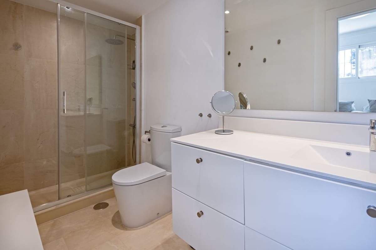 4 sovrum Villa till salu i Marbella med pool garage - 995 000 € (Ref: 9562263)