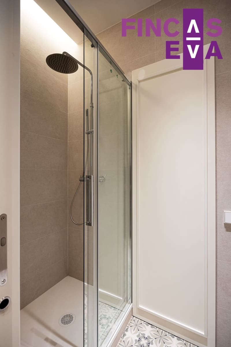 2 bedroom Flat for sale in Barcelona city - € 795,000 (Ref: 9563812)