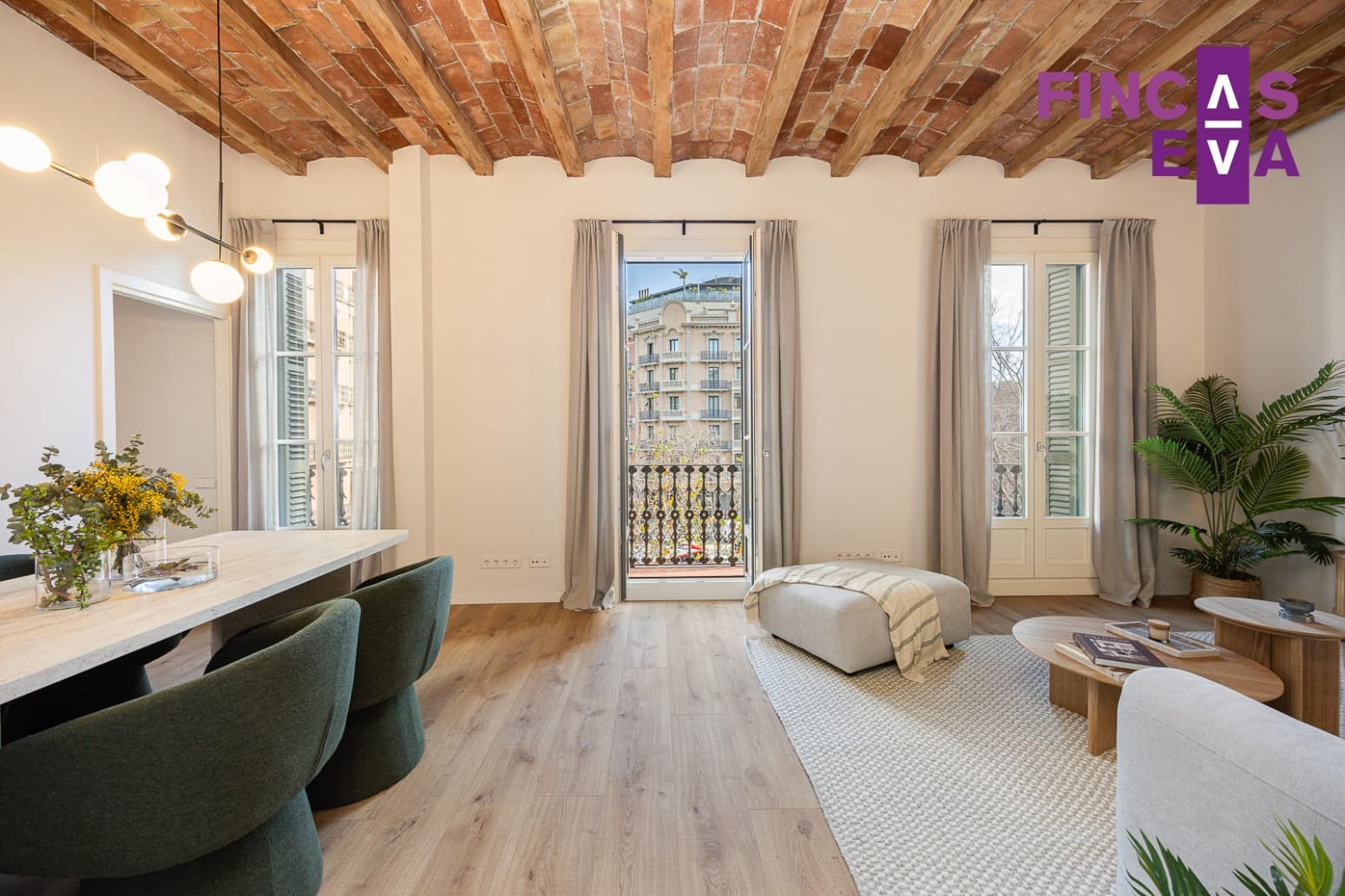 2 bedroom Flat for sale in Barcelona city - € 795,000 (Ref: 9563812)