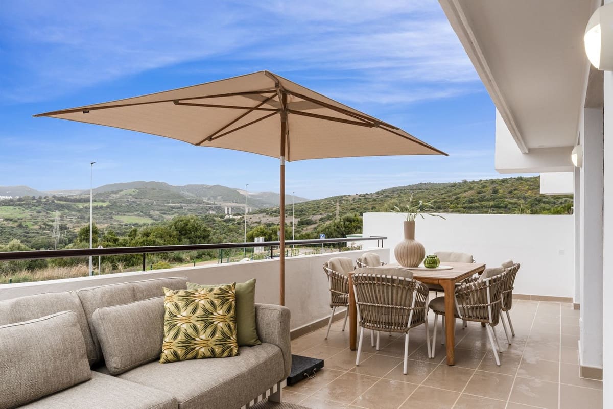 2 quarto Apartamento para venda em Estepona com piscina garagem - 330 000 € (Ref: 9565714)