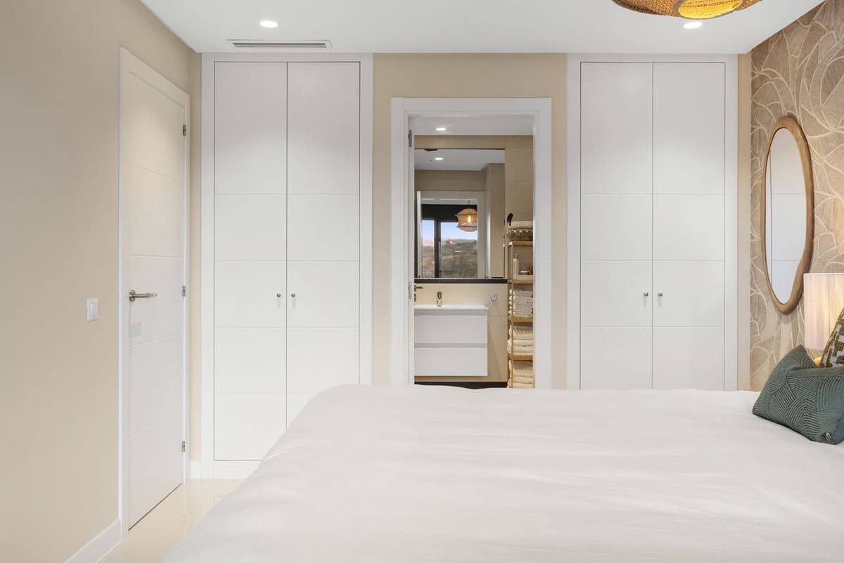 2 quarto Apartamento para venda em Estepona com piscina garagem - 330 000 € (Ref: 9565714)