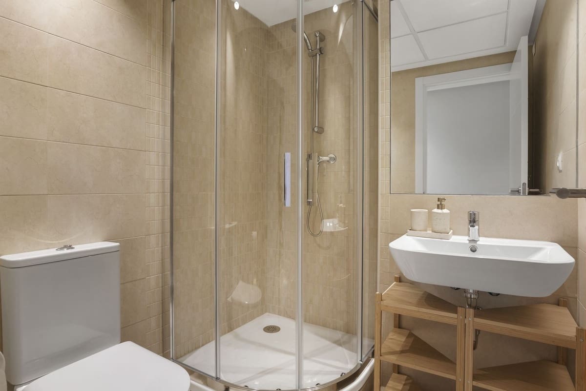 2 quarto Apartamento para venda em Estepona com piscina garagem - 330 000 € (Ref: 9565714)